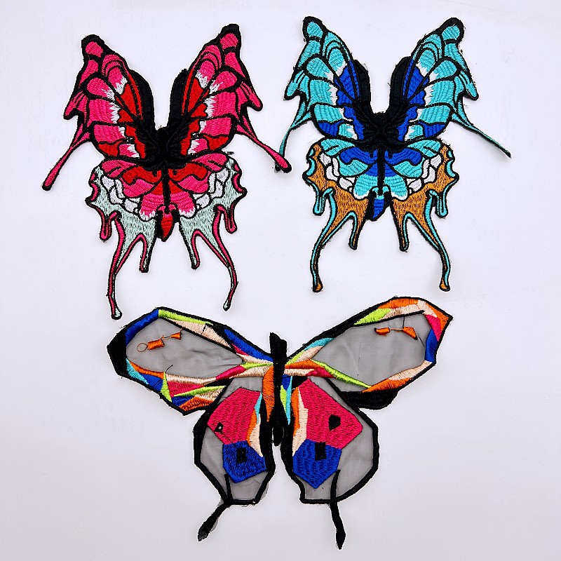 Colorido mariposa tela pegatinas de ropa de mujer ropa infantil bordado multicolor sello de bordado de computadora DIY pegatinas de tela al por mayor