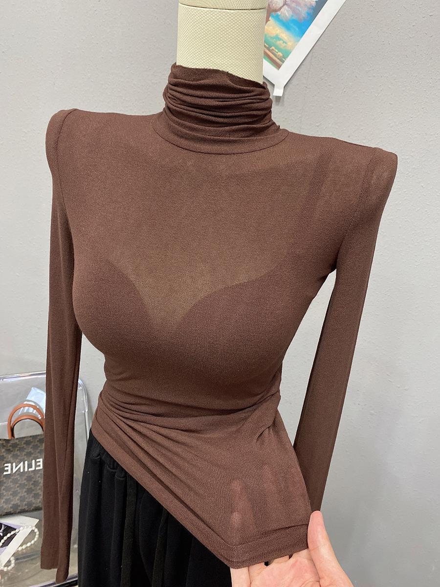 깊은 커피.