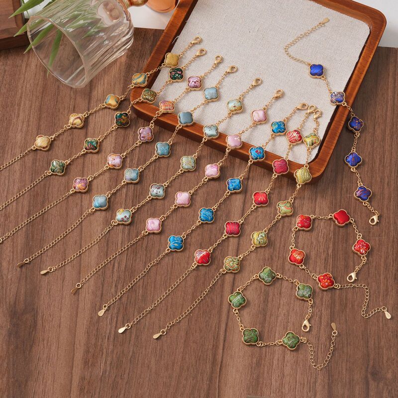 Cross-border Song brocade four-leaf clover bracelet, new Chinese style, colorful fabric, lightweight luxury jewelry, Chinese-style Hanfu accessories, available for wholesale Cross-border Song brocade four-leaf clover bracelet, new Chinese style, colorful fabric, lightweight luxury jewelry, Chinese-style Hanfu accessories, available for wholesale