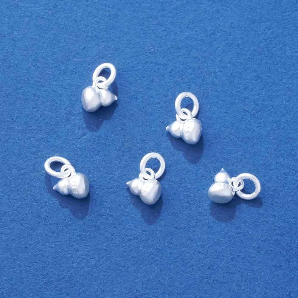 迷你实心小葫芦吊坠s925纯银哑光葫芦小提溜diy水晶手绳手链配件