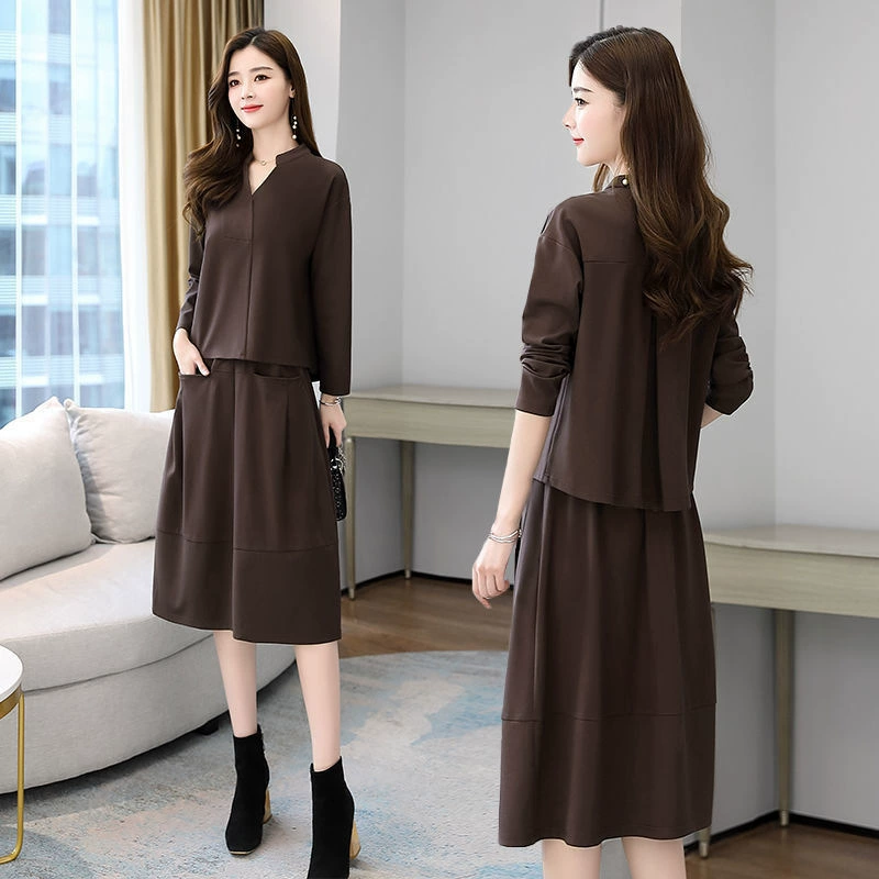 Набор женских ранних осенних платьев 2024 новый модный иностранный минус возраст тонкий темперамент модный королевский набор из двух частей