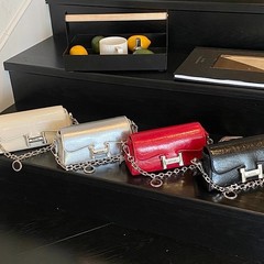 2025 新しい夏の韓国スタイルのチェーンバッグハイエンドバッグレディースファッションショルダーバッグシンプルなクロスボディバッグニッチ