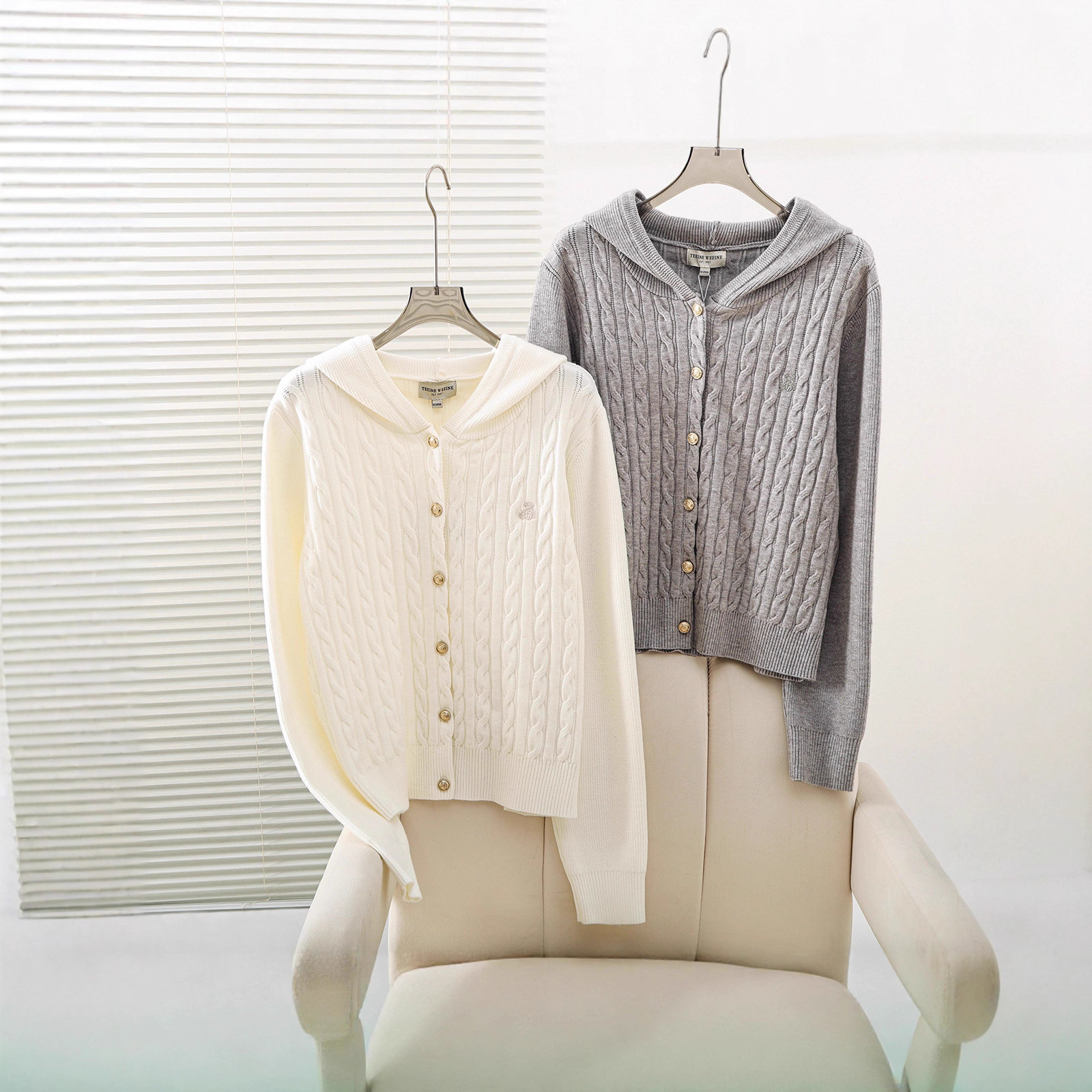 Zhao Lusi's Same Style 2025 Autumn and Winter New Cable Knitwear Hooded Knitwear Cardigan for Women Ttck254Tc7E