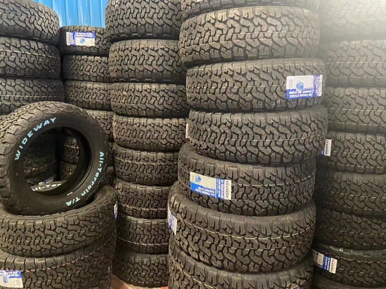 Off-Road AT All-teRRain 225 235 245 265 285 60/65R17/70R16/60R18 Off-Road TiRe
