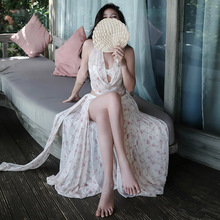 欧美2026春季新款女装性感挂脖背心抹胸个性印花开叉半身裙三件套