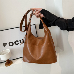 Vintage Underarm Bag for Women 2024 New Style Personality Ins Fashion Tote Bag Unique Large Capacity Commuter Shoulder Bag