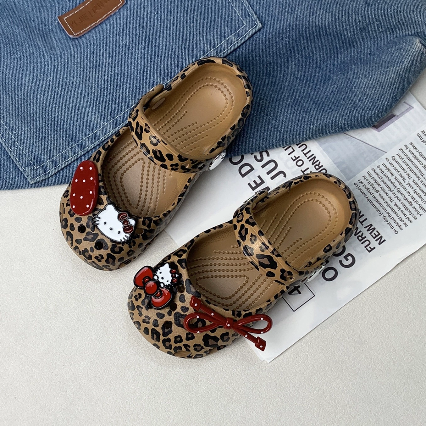Детские шлепанцы Crocs 2026 летние сандалии для девочек, босоножки Baotou, верхняя одежда, антискользящие детские сандалии, товары дропшиппинг