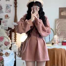 高级感连帽卫衣连衣裙女名媛新款收腰气质设计感A字小香风连衣裙