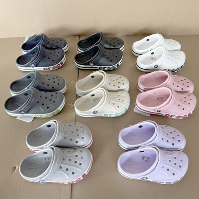 Детские тапочки в стиле Crocs, пляжная обувь подходит для мужчин и женщин для девочек, пляжные мюли, семейный стиль, закрытый носок