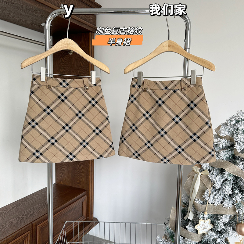 女性用ブラウンレトロチェック柄スカート、春と秋のハイウエストチェック柄ショートスカート、カジュアルで多用途、送料無料|undefined