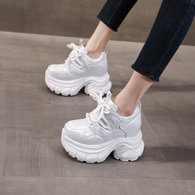 Giày sneaker chunky nữ đế dày tăng chiều cao HC3572 — Màu đen