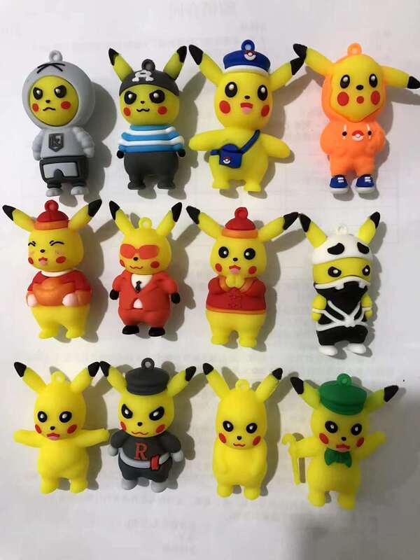2022 factory direct sales cheap creative fashion cute 3D various styles keychain accessories keychain pendant