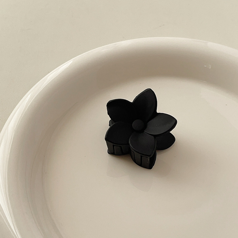 Elegant Lady Women's Flower Fish Shark Plastic Hair Clip Hair Claws display picture 12