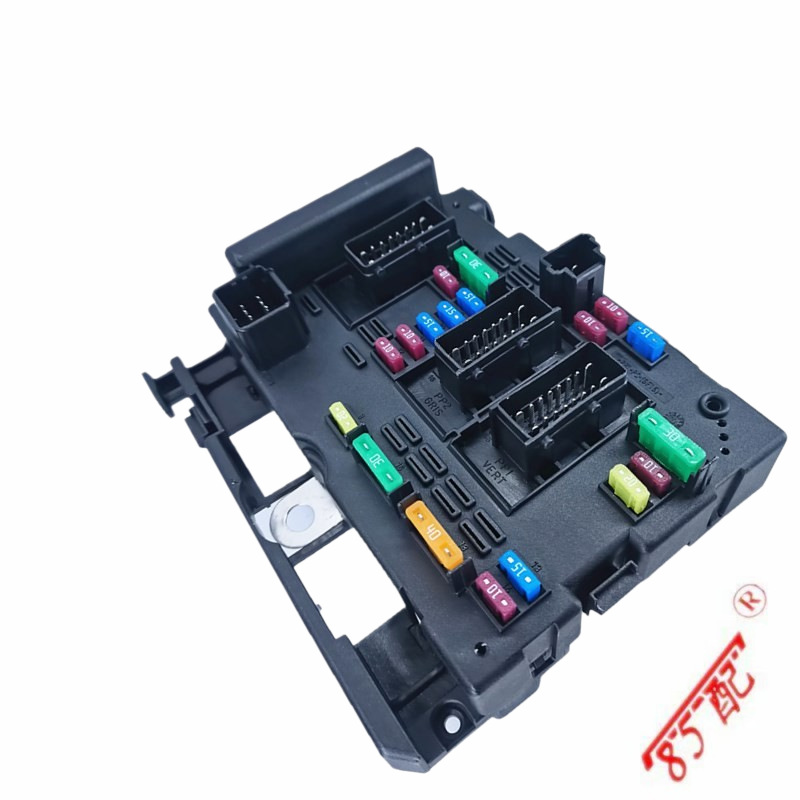 Fuse Box 6500Y1 9657608580 Is Suitable for Peugeot 206307406807 Citroen C2C3C5C8