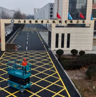 速联重工生产出口升降平台车剪叉式电动高空作业维修平台支持选配
