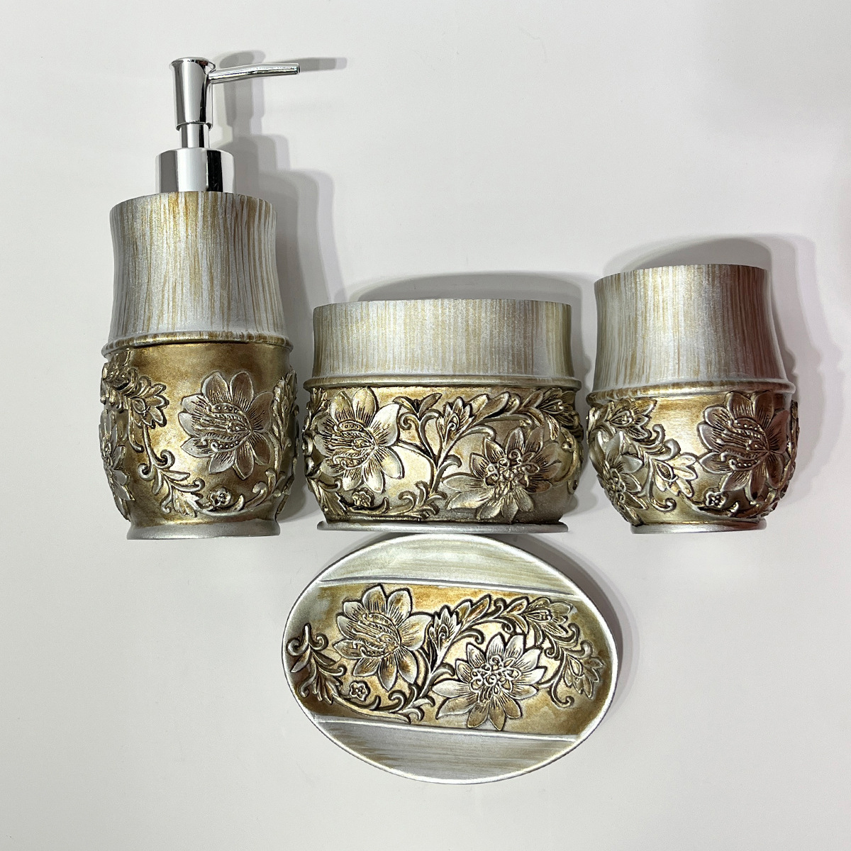 Baño pintado moderno nórdico, hogar de cuatro piezas, baño de hotel, juego de lavado, artículos de baño, botella de desinfectante de manos