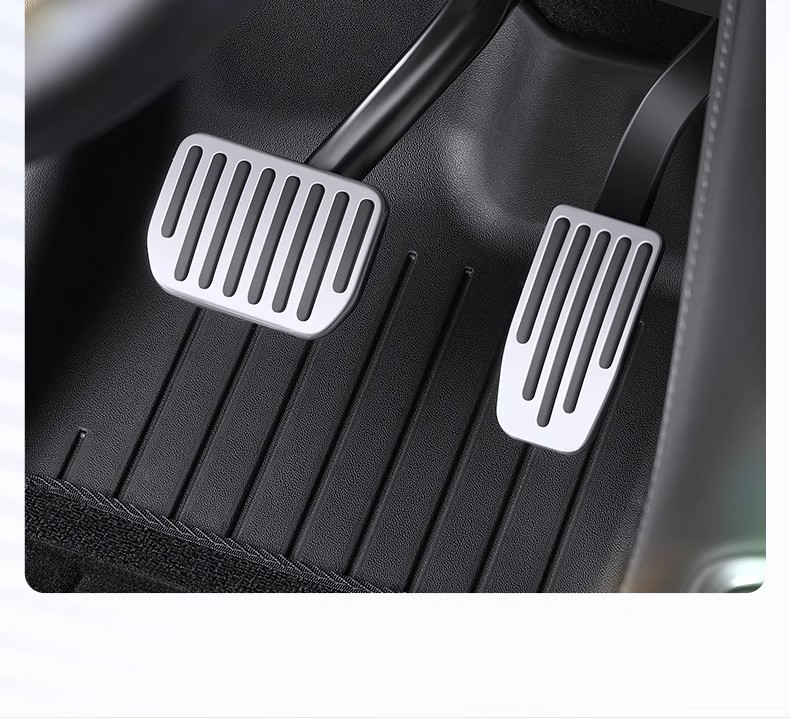 Suitable for Tesla's New Model 3/Y Accelerator Brake Rest Pedal Cover Metal Interior Modification Accessories