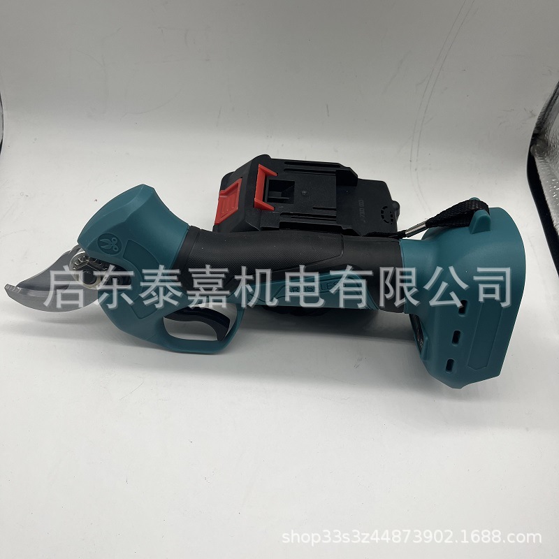 f69d777136e75b1b193de4cf3aeac1