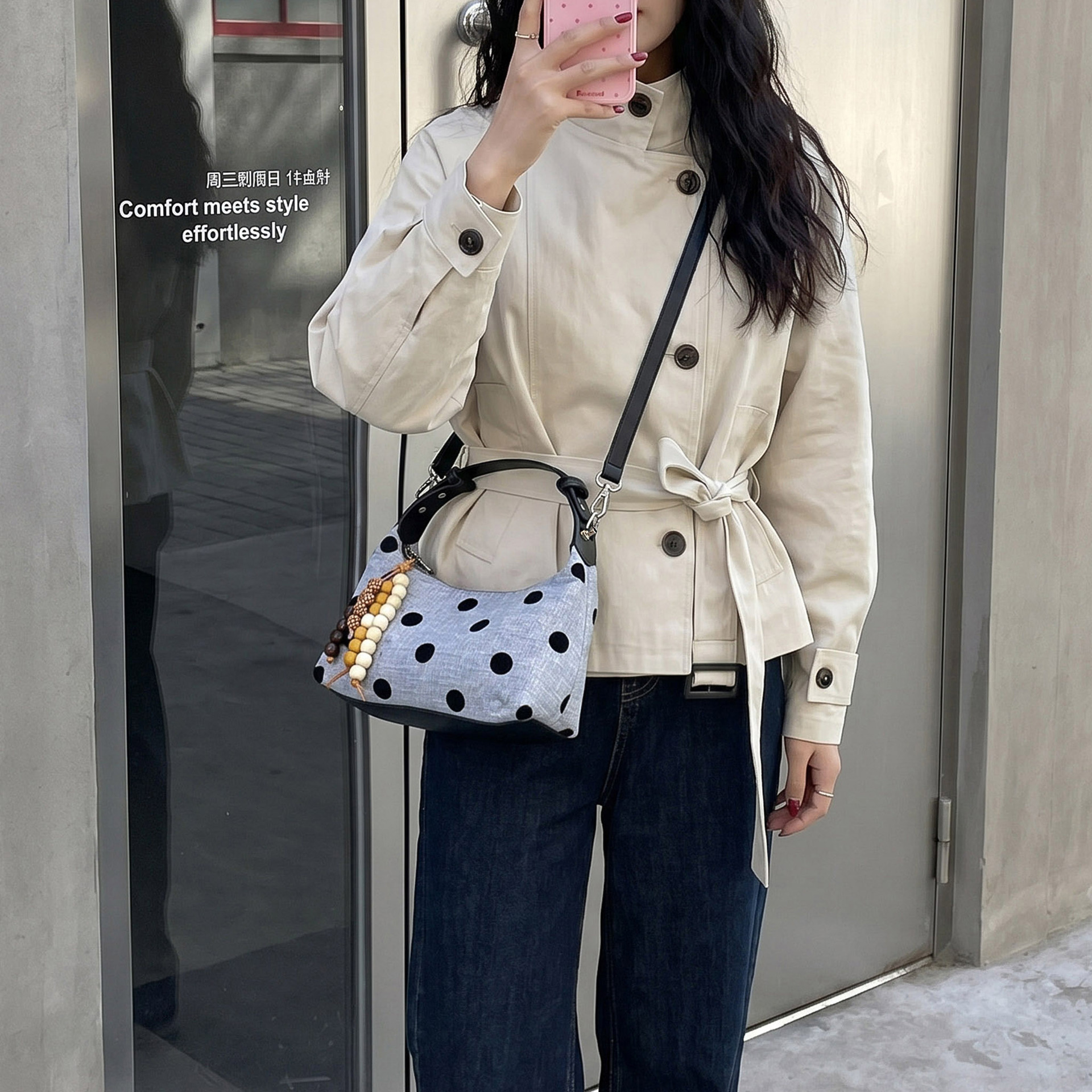 Bolsa de mano de lino ultra caliente, punto de onda, mujer 2026 nuevo nicho Zhongxiao universal, mochila de hombro para viajar