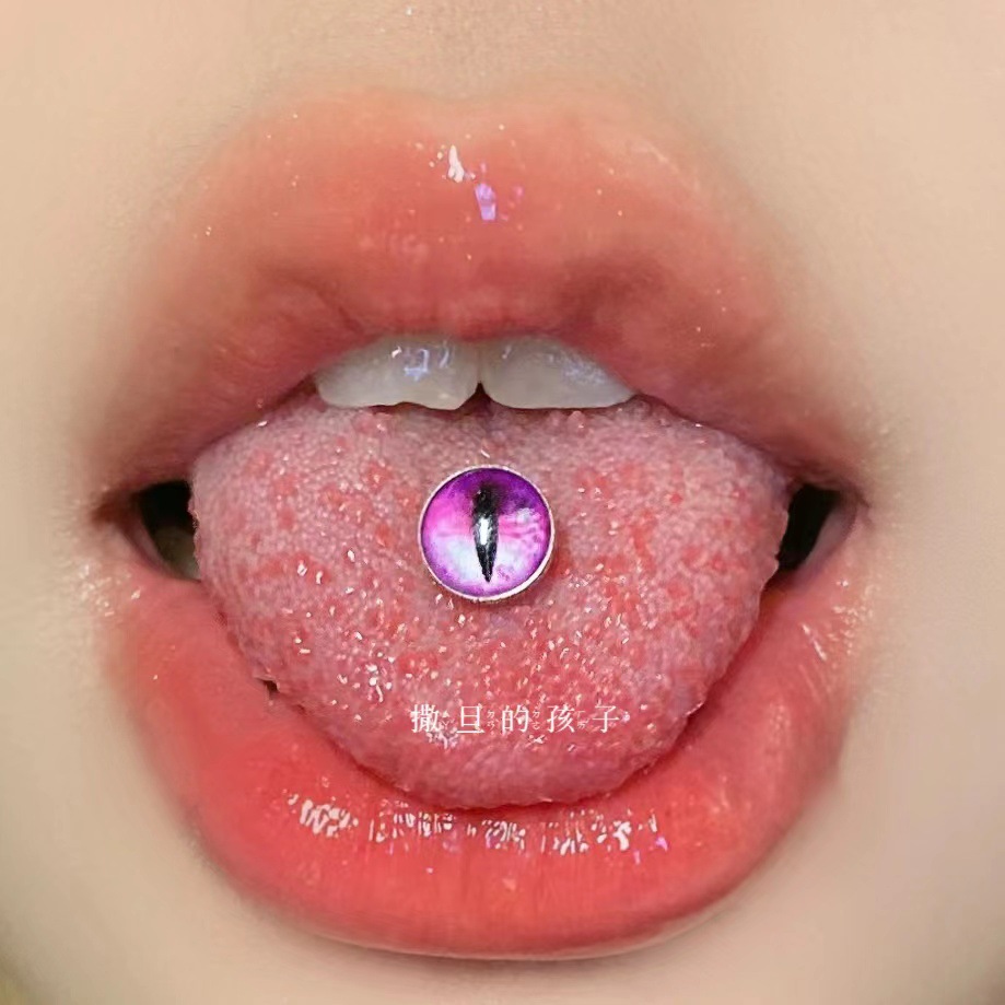 Pointed labret stud close-up product detail