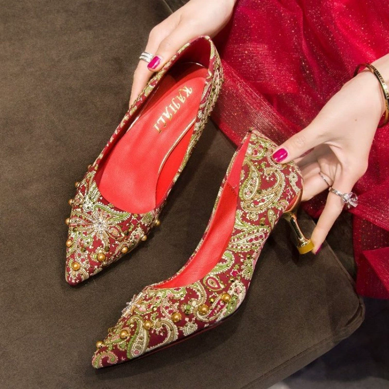 Свадебные туфли в китайском стиле 2024 новые туфли для невесты с плоским дном