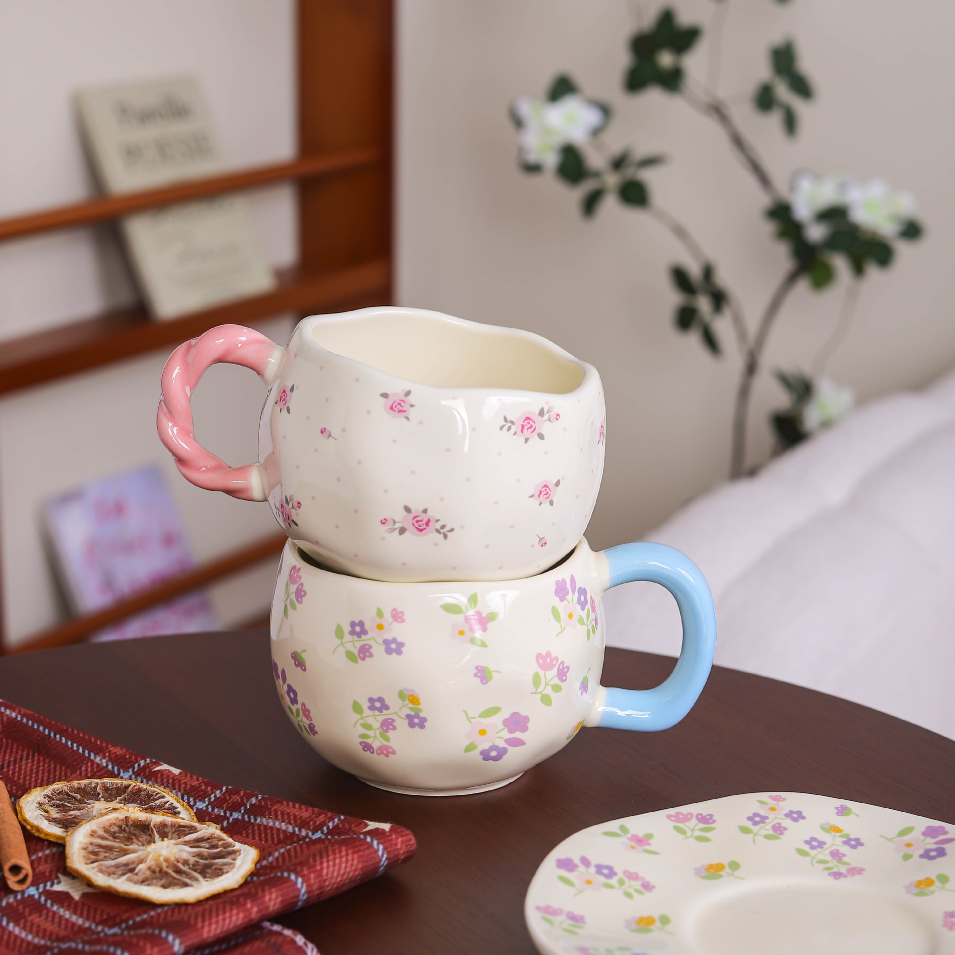 Luxury Ceramic Mug With Aesthetic Design For Afternoon Tea_voghion.com