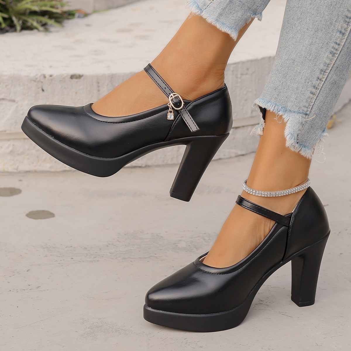 Women's Mary Jane Heels With Chunky Heel And Straps For Summer_voghion.com