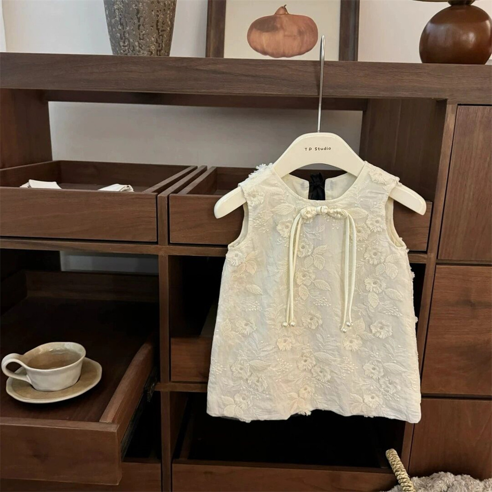 ¡Chao Feng Qi es hermoso! Bebés pesados nuevos chinos de verano alta sensación chaleco bordado falda de princesa