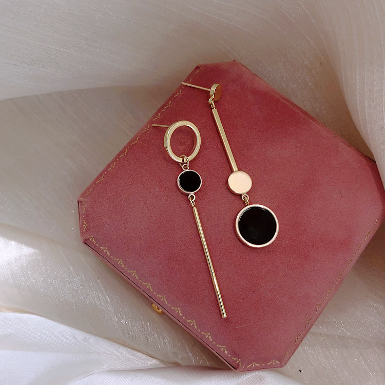 Vintage Minimalist Black Long Bar Asymmetrical Drop Earrings_voghion.com