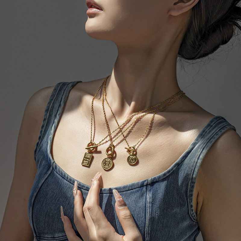 Tina transfronteriza moda europea y americana retro colgante redondo de acero inoxidable collar OT de alta calidad joyas de cadena de clavicle al por mayor image 4