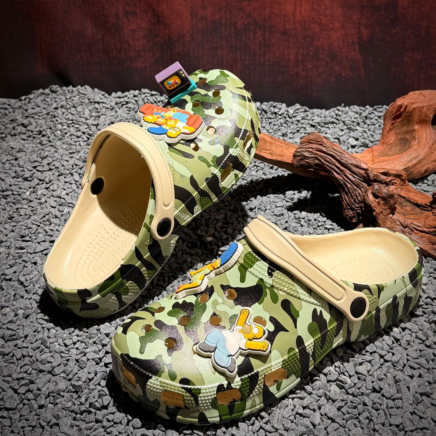 Nuevos zapatos de impresión de camuflaje transfronterizos, zapatos de agujero, zapatos de sandallas de pareja, zapatillas de moda para hombres y mujeres