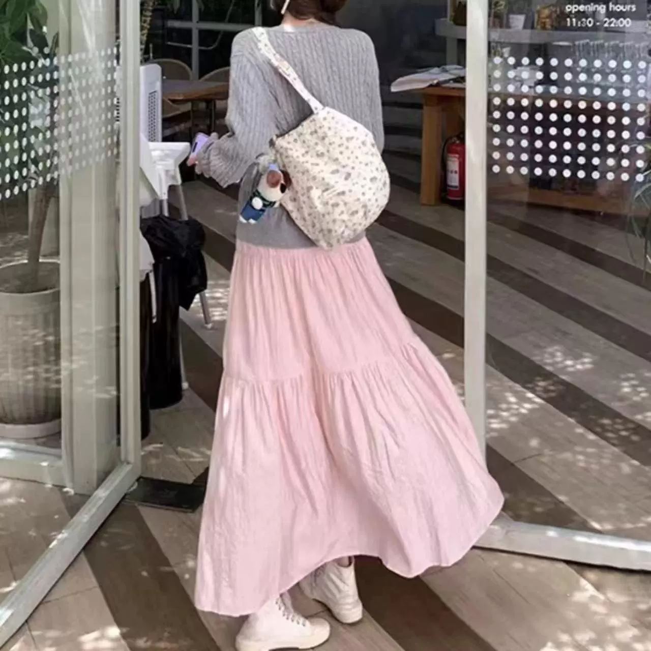 Нежная Стильная белая юбка А-силуэта Женская на весну 2024, новая утягивающая юбка с высокой талией и драпировкой, длинная юбка