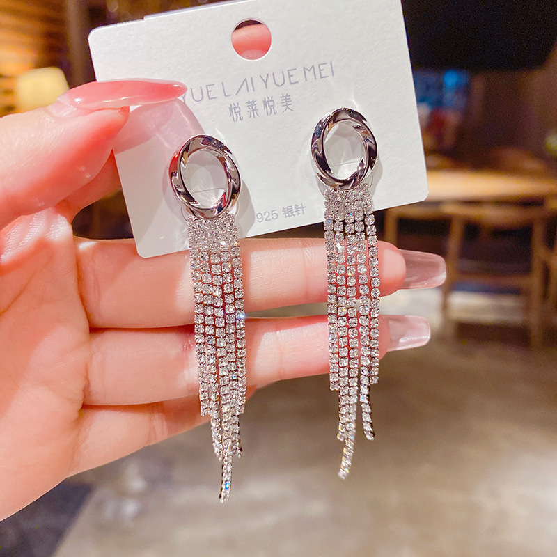 fashion tassel inlaid zircon earrings simple alloy earringspicture3