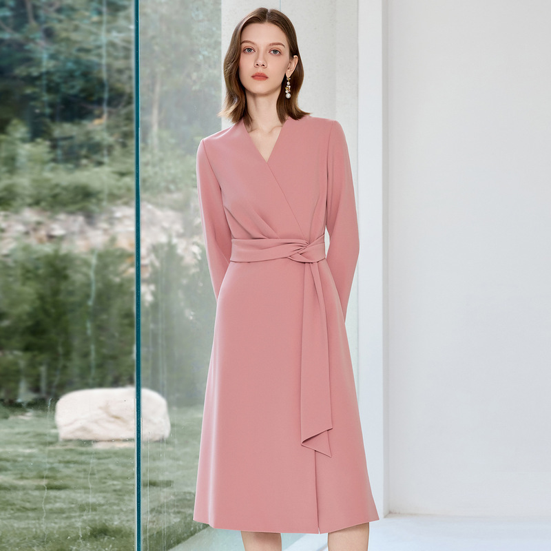 High-End Goddess Style Pink V Neck Suit Dress for Women 2025 New Formal Occasion Elegant Commuter Long Skirt