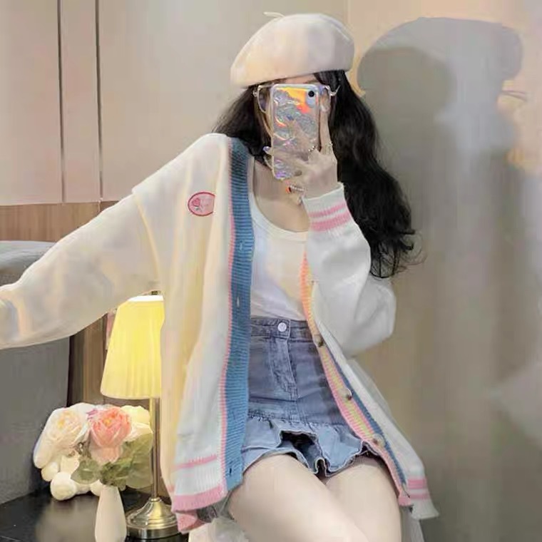 Preppy V-neck cardigan for women, autumn 2021 new style, loose and relaxed knitted cardigan, versatile top