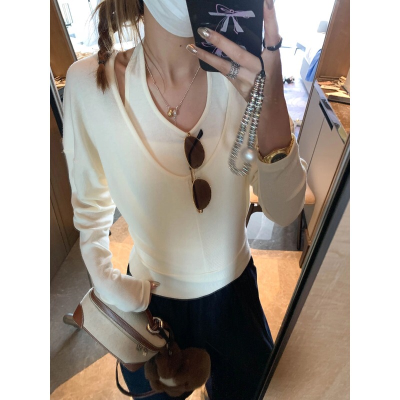 Moqie Autumn New Korean Designer Style Wool Knitwear Halter Vest Two-Piece Set Mq1809 Moqie Autumn New Korean Designer Style Wool Knitwear Halter Vest Two-Piece Set Mq1809