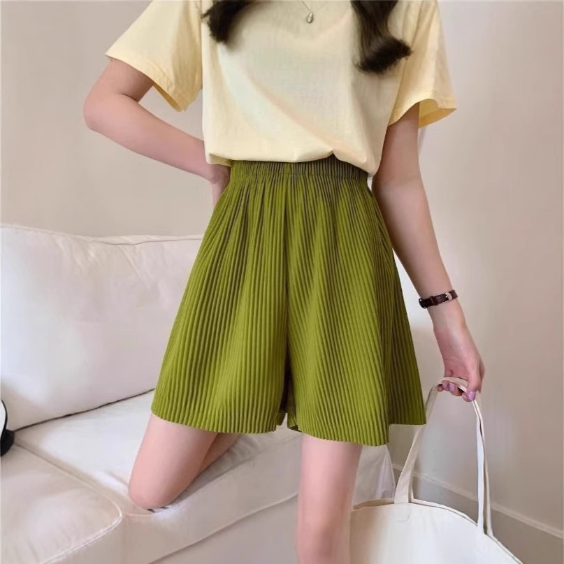 2025 nuevos pantalones cortos de pierna ancha plisados para mujer, pantalones de cinco puntos que cubren la carne de verano de estilo coreano, cintura elástica suelta y versátil, descanso recto