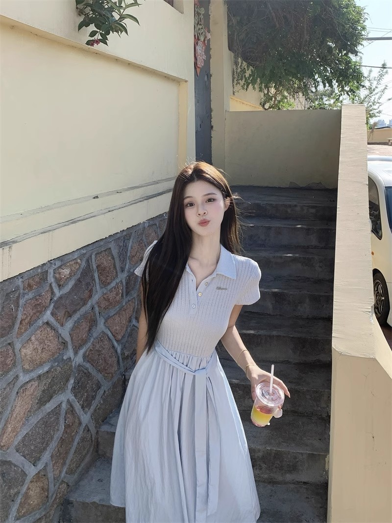 韓国ポロカラーストラップ半袖ドレス女性の夏ニッチウエストユニークな美しいブルーaラインロングスカート