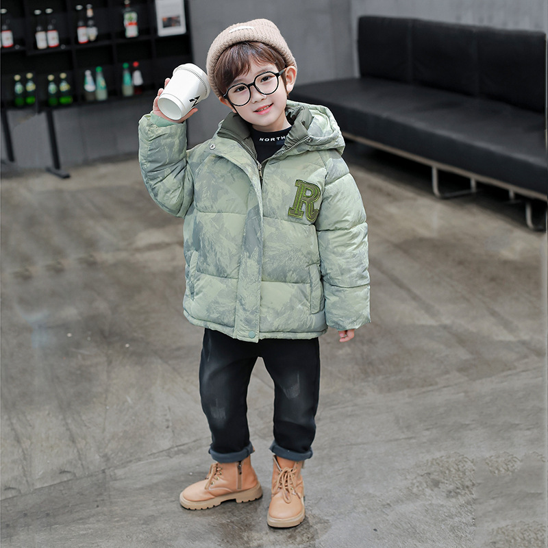 Boys' R-brand hooded cotton-padded jacket, new winter style, warm, machine washable, lightweight, windproof, and moisture-resistant.