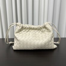 2024�¿�ţƤ����Ҹ�°�������ͨ�ڰ��ٴ�б��μ美��Ů��