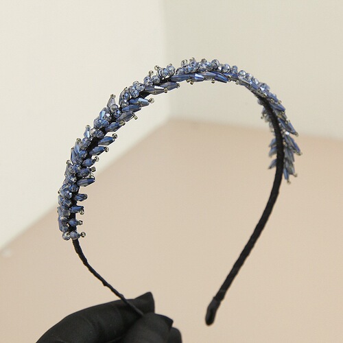 Handmade crystal headband for women, exquisite gradient beaded feather headband, light luxury Korean high-end pressed bridal hair accessory