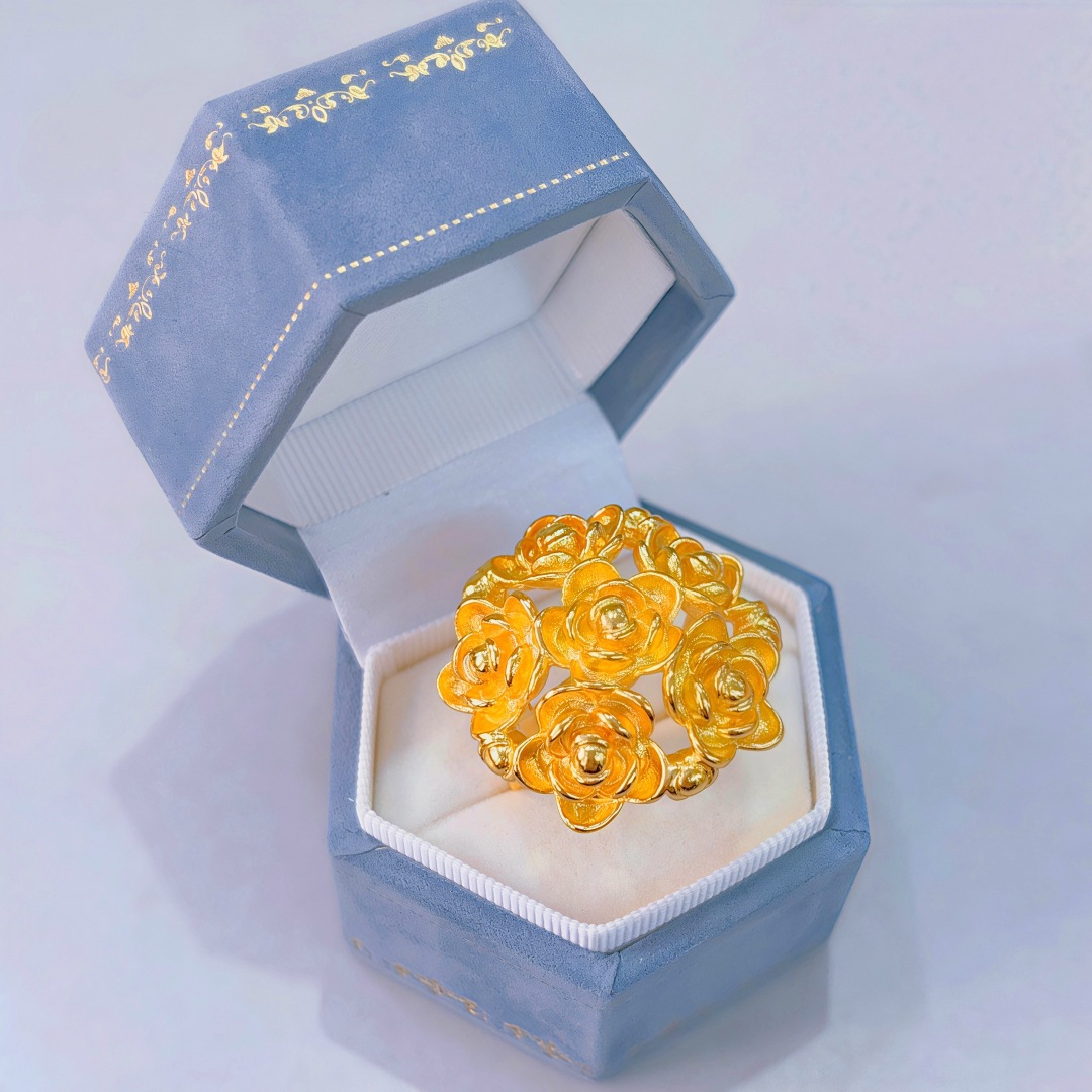 Rose bouquet ring