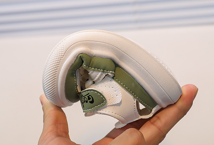 Sandali estivi per bambini nuovi, edizione coreana, tavola cava per ragazzi, scarpe da spiaggia casual alla moda di 1-6 anni_voghion.com
