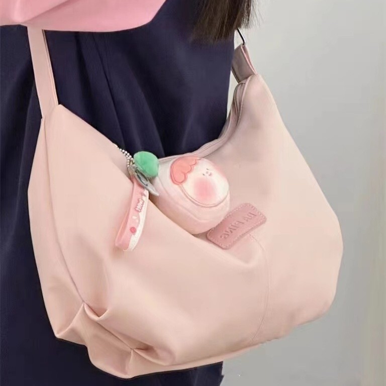 Japanese-Style Ins Shoulder Bag for Women, Simple and Versatile, Casual Large-Capacity Dumpling Bag, Suitable for College Students Attending Classes and Commuting, Crossbody Bag