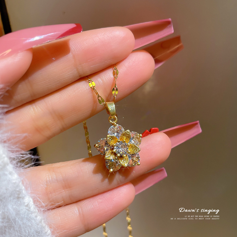 Snowflake Zircon Pendant Necklace Real Gold Plated Titanium Steel_voghion.com