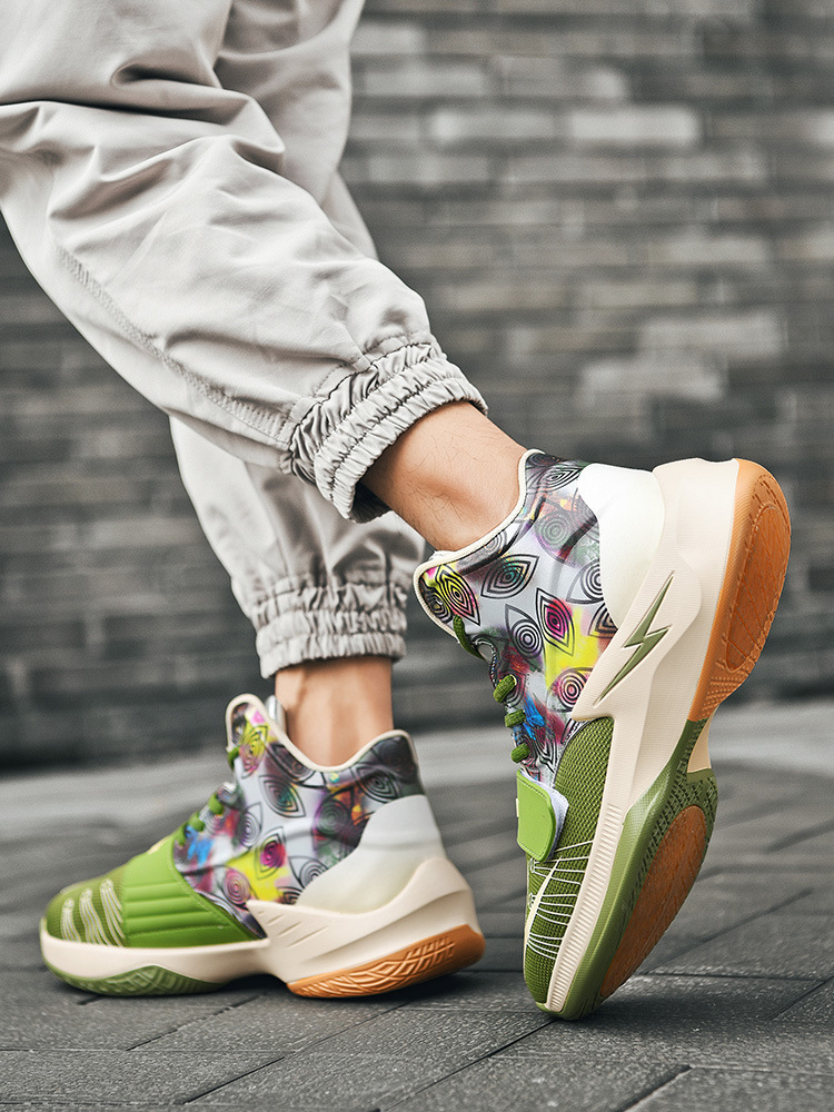 Basketball Shoes Image 8