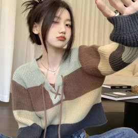 条纹撞色系带针织毛衣女秋冬2023新款设计感V领宽松短款长袖上衣