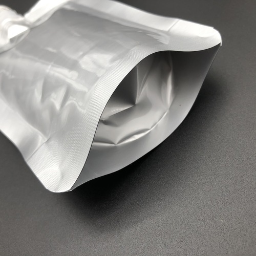 Wholesale aluminum foil spout bag pure aluminum self-standing milk soup liquid packaging bag light-proof beverage juice sauce packaging bag