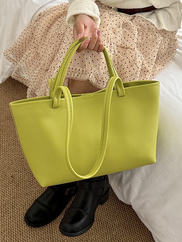 Bolso para mujeres 2026 nueva moda simple mochila de hombro casual textura alta lujosa bolsa de trabajo diaria