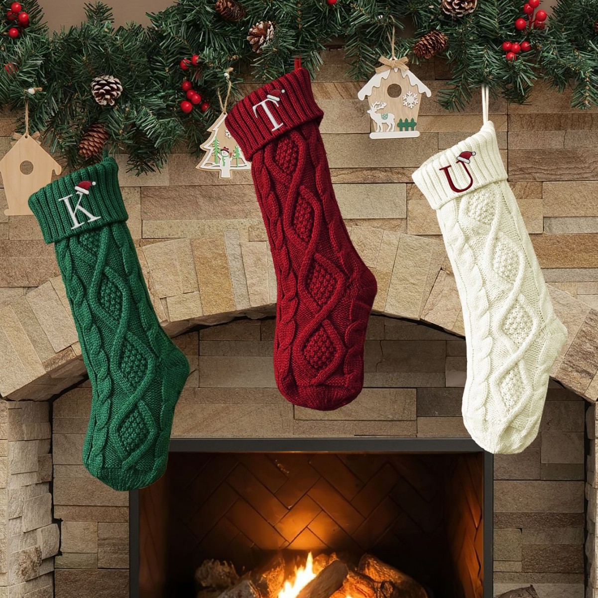 Amazon Europa y los Estados Unidos medias de Navidad personalizadas bordadas calcetines de letras de punto medias de regalo de Navidad colgantes fabricantes